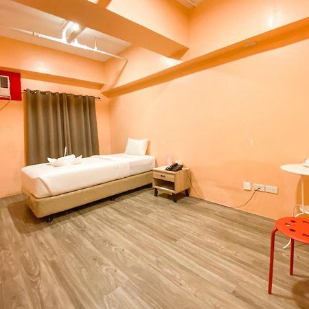Kaizen Suites Маніла Екстер'єр фото