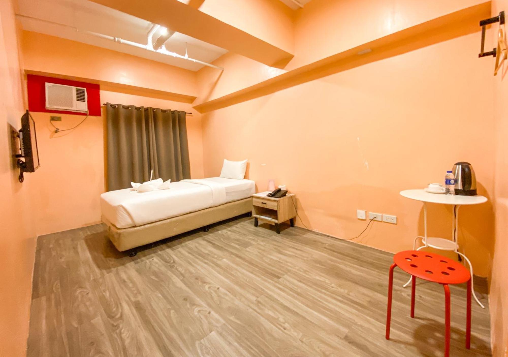 Kaizen Suites Маніла Екстер'єр фото